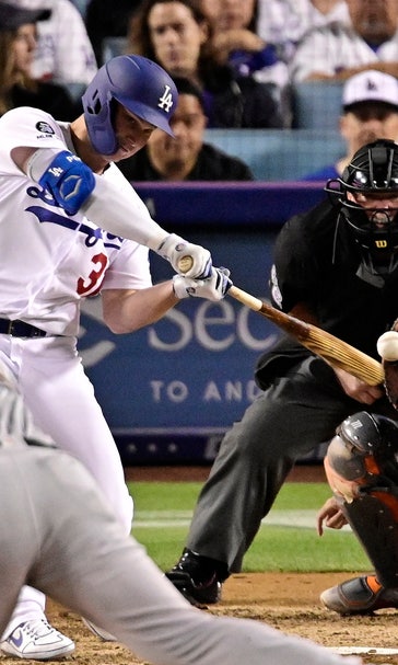 Dodgers hold off Giants' rally in 9th for 9-8 victory